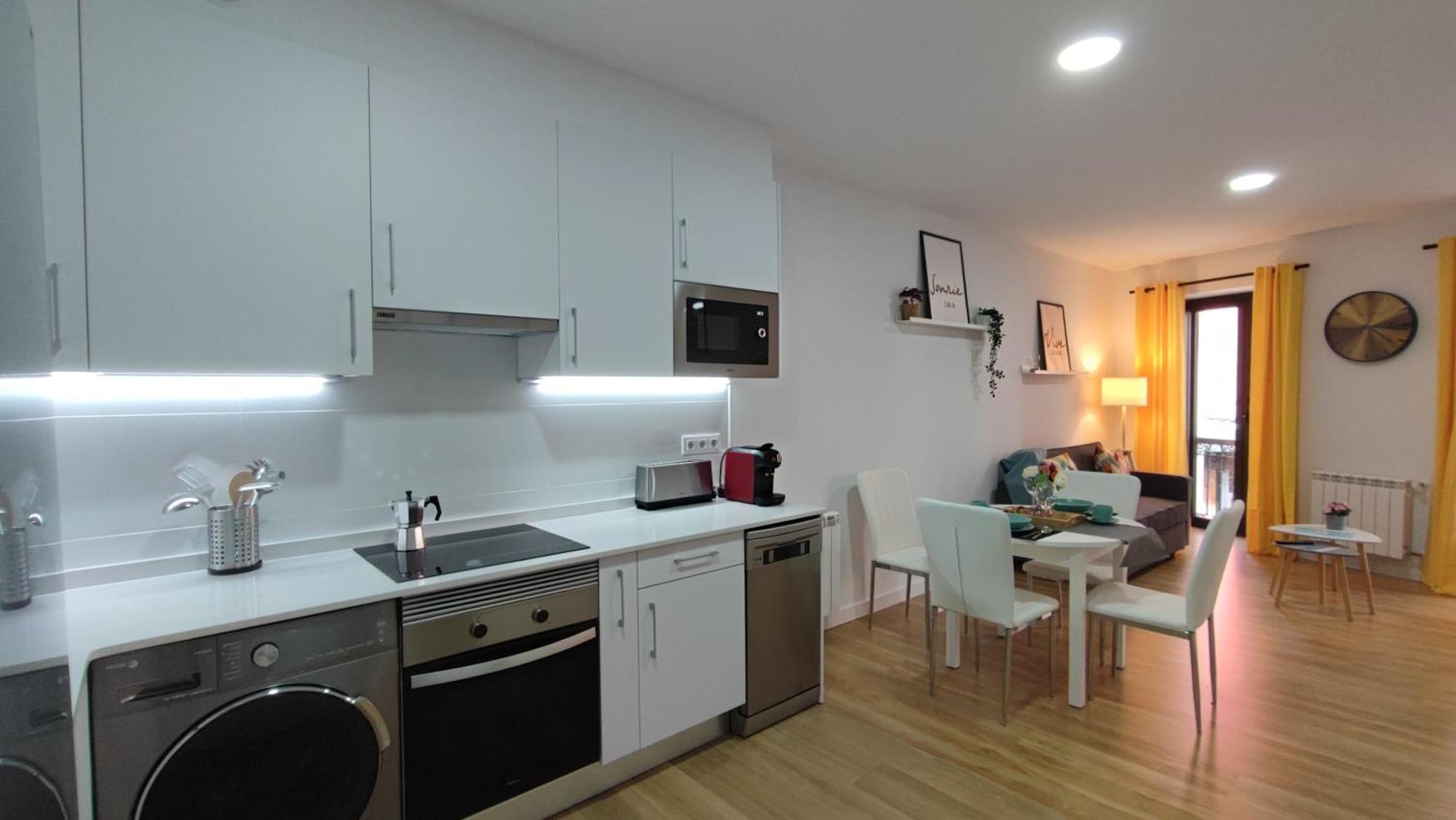 Apartamentos Aptio Oviedo Kültér fotó
