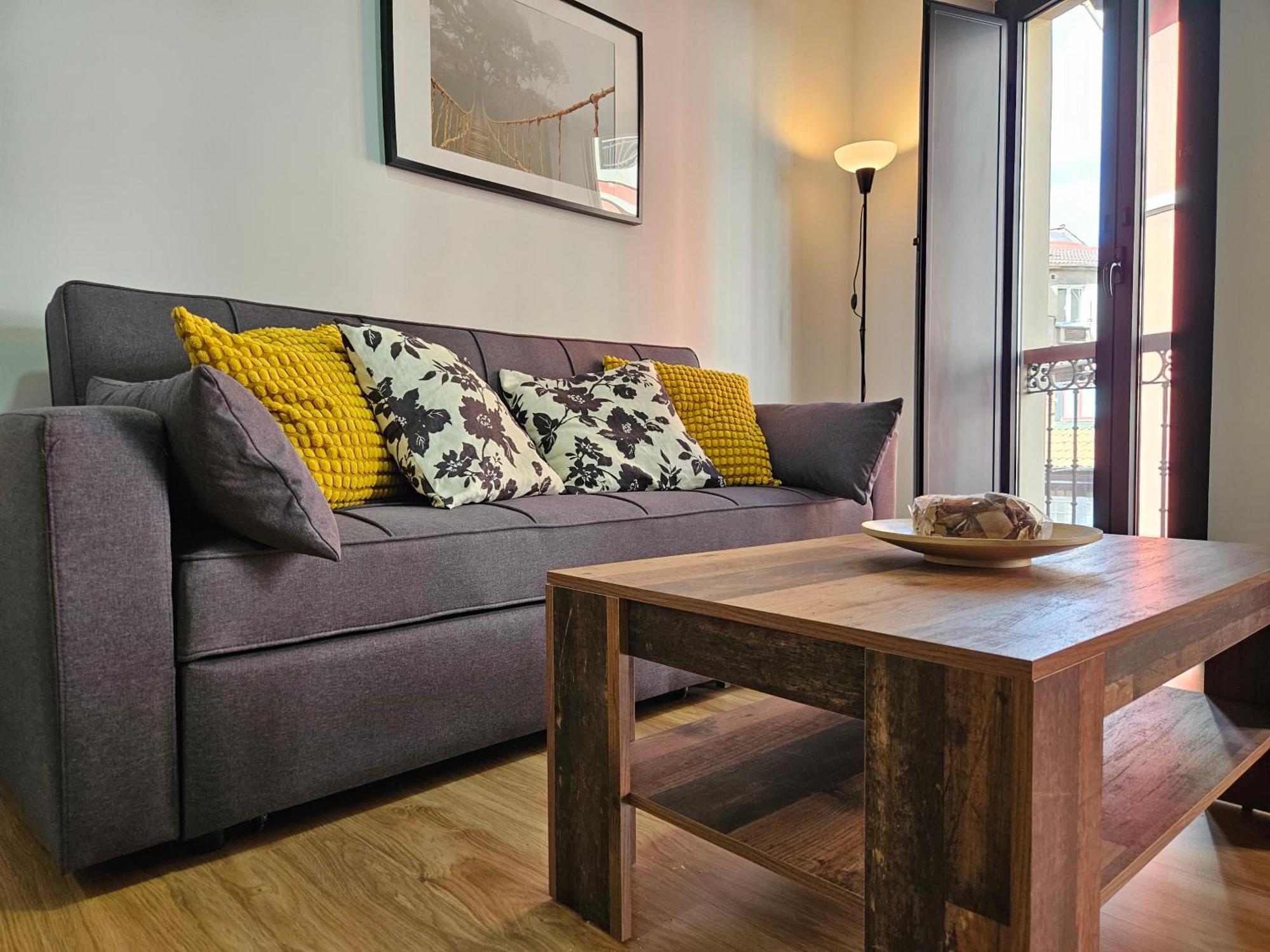 Apartamentos Aptio Oviedo Kültér fotó